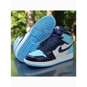 Nike Air Jordan 1 Retro High OC Blue Chill Patent Navy Women's 8.5 US 40 EUR UNC
